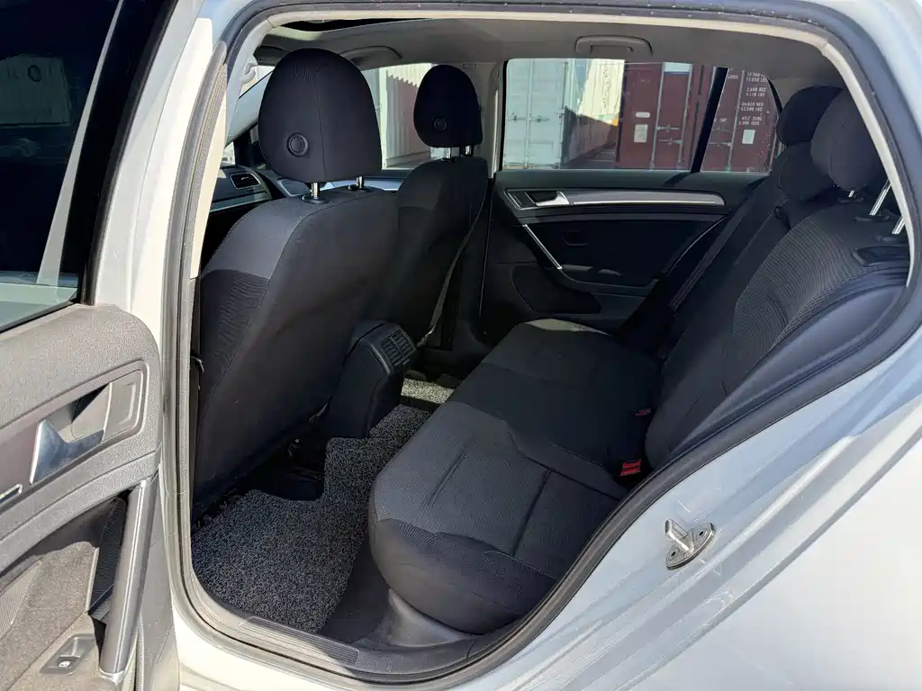 Volkswagen Golf — миниатюра 5