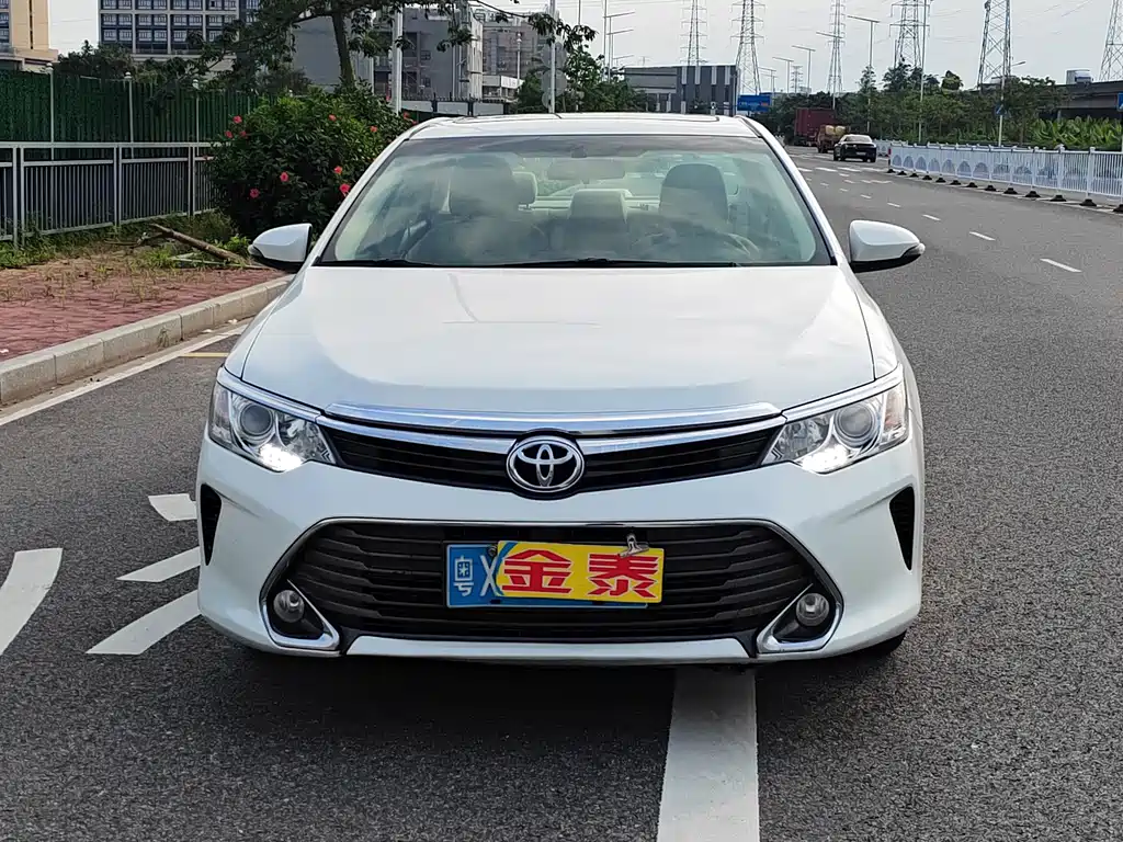 Купить Toyota Camry