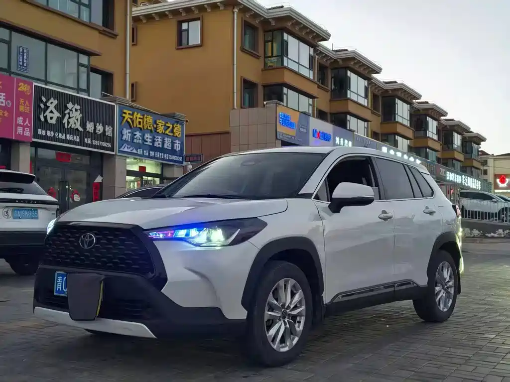 Toyota Corolla Cross — миниатюра 2