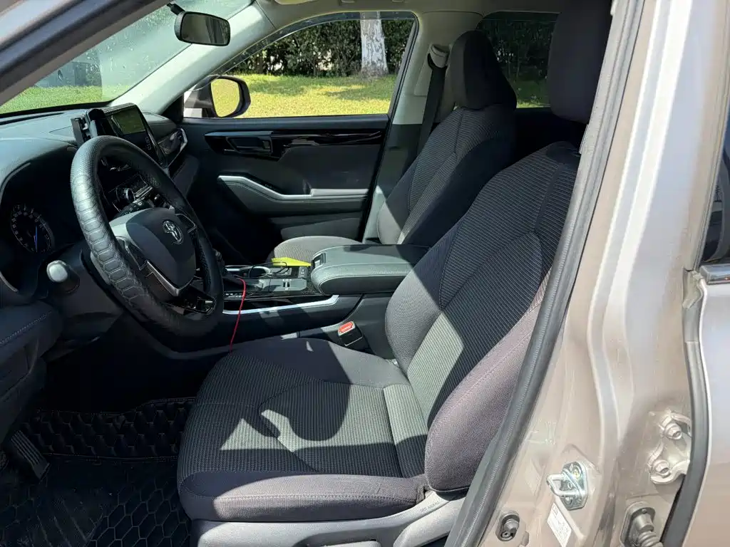 Toyota Highlander — миниатюра 8