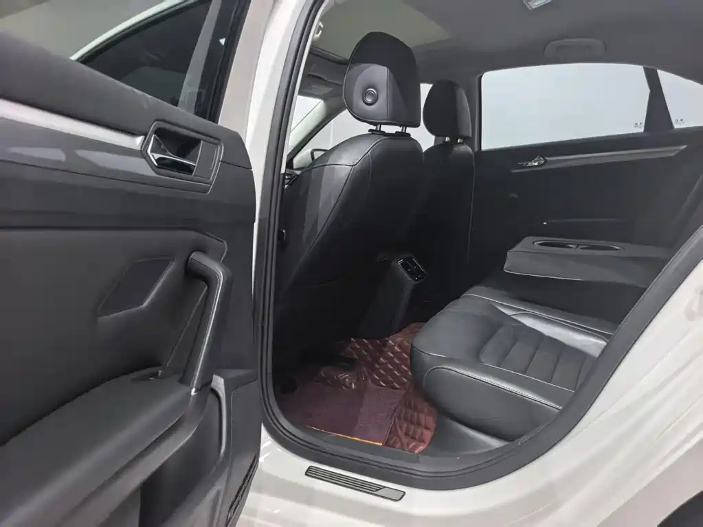 Volkswagen Lamando — миниатюра 9