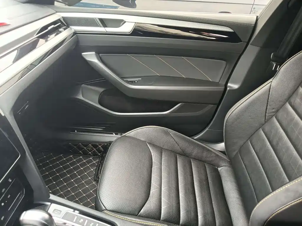 Volkswagen CC — миниатюра 8
