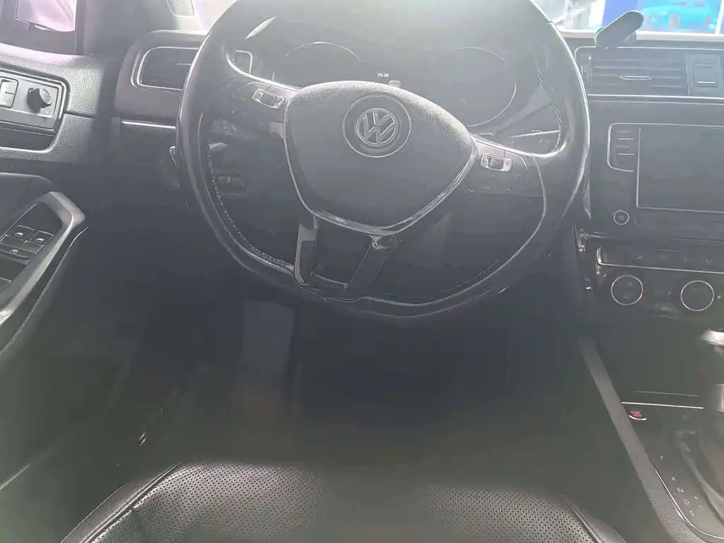 Volkswagen Sagitar — миниатюра 8