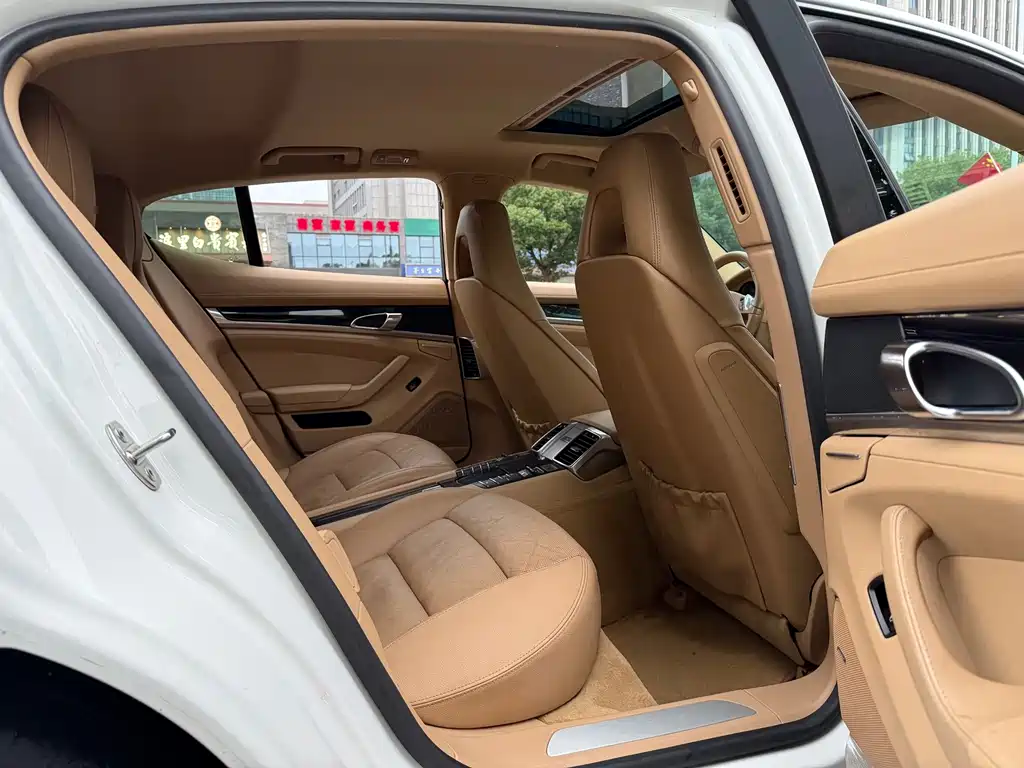 Porsche Panamera — миниатюра 11