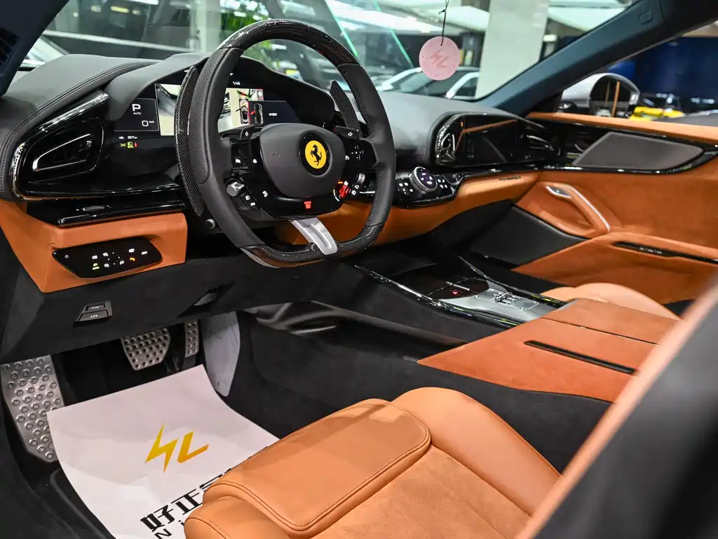 Ferrari Purosangue 2023 6.5L V12