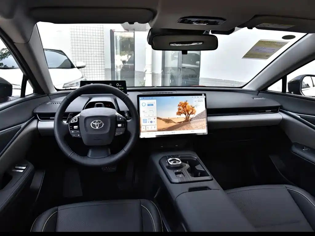 Toyota bZ5 2025 550 JOY