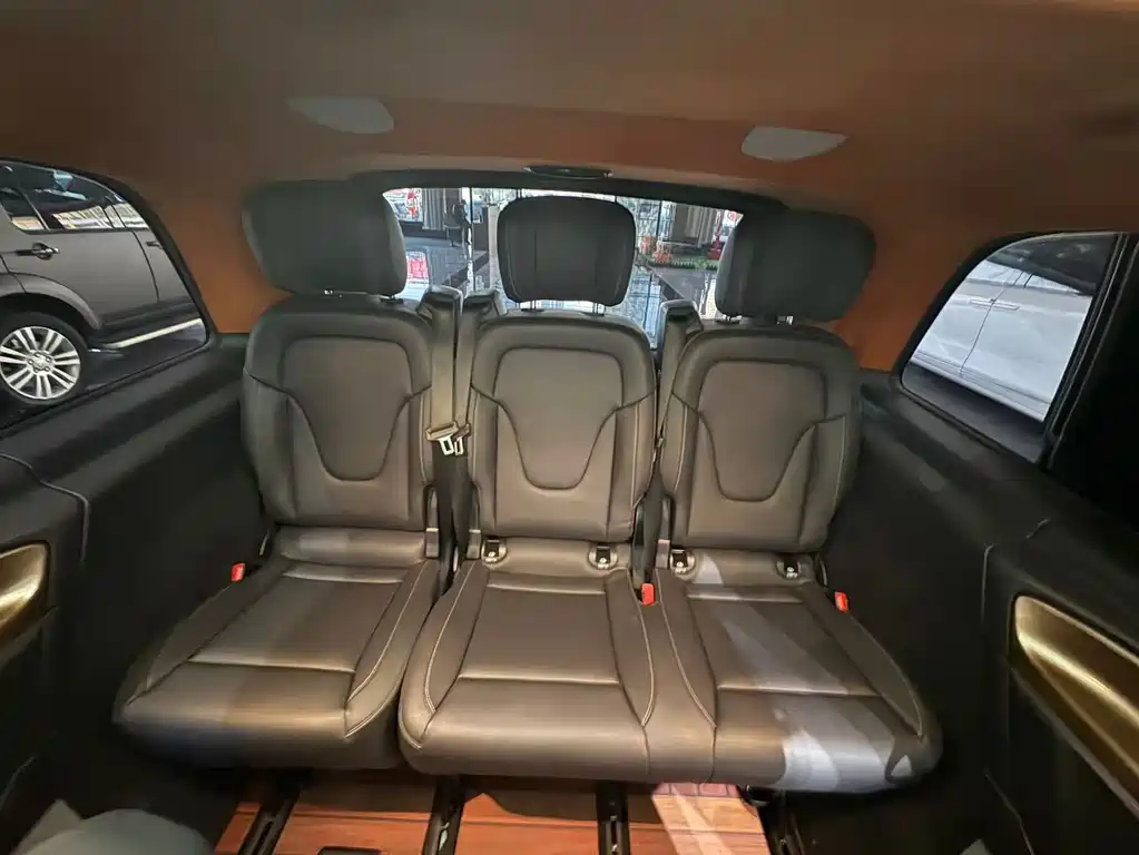 MERCEDES-BENZ V CLASS