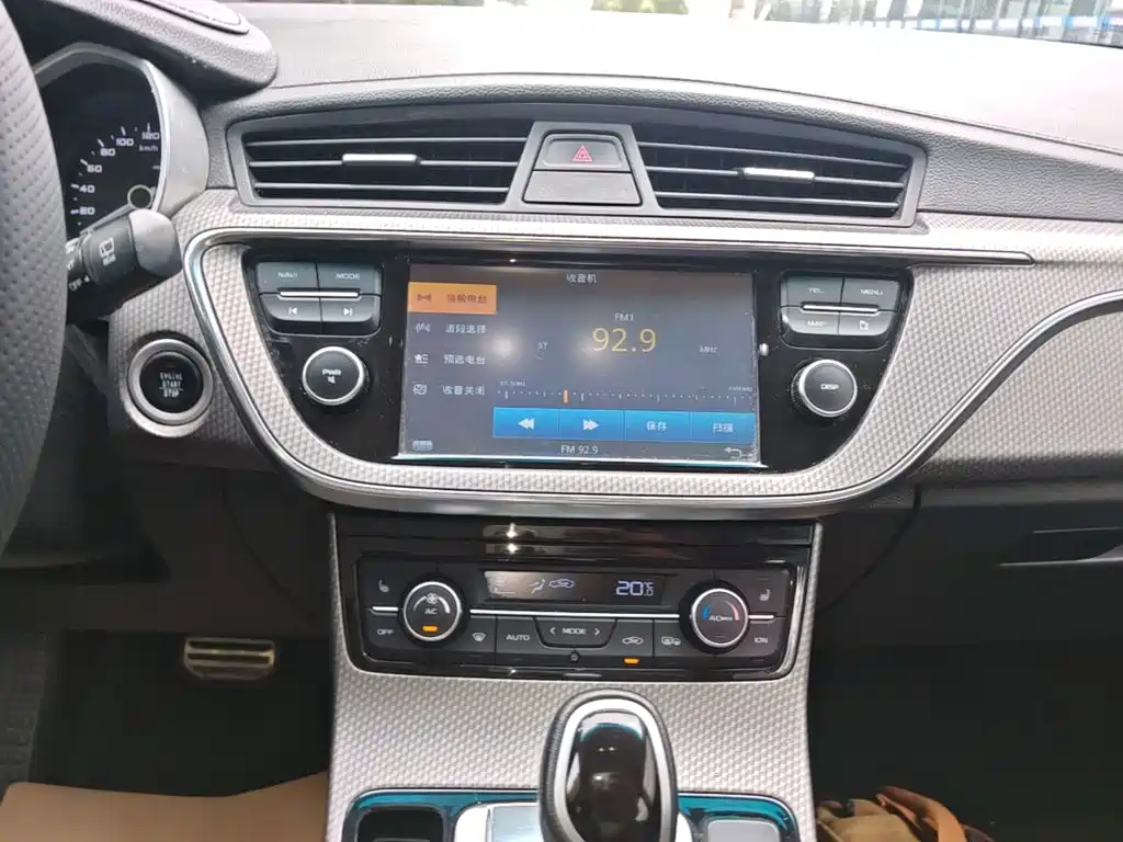 Geely Emgrand GS — миниатюра 13