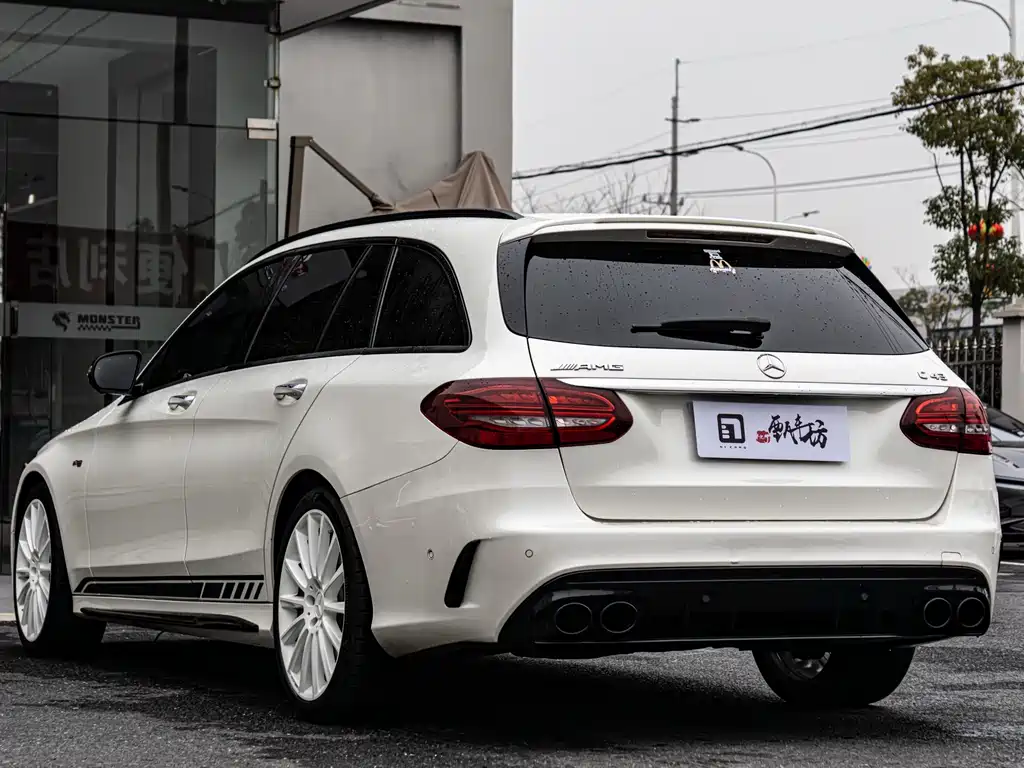 MERCEDES-BENZ C CLASS AMG