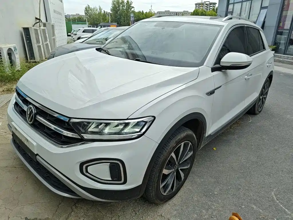 Volkswagen T-Roc — миниатюра 2