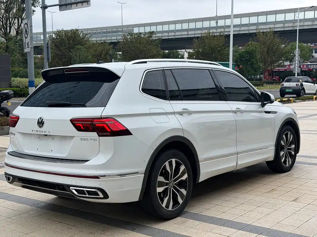 Volkswagen Tiguan L — миниатюра 8