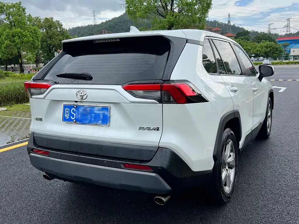 Toyota RAV4 2022 2.0L CVT