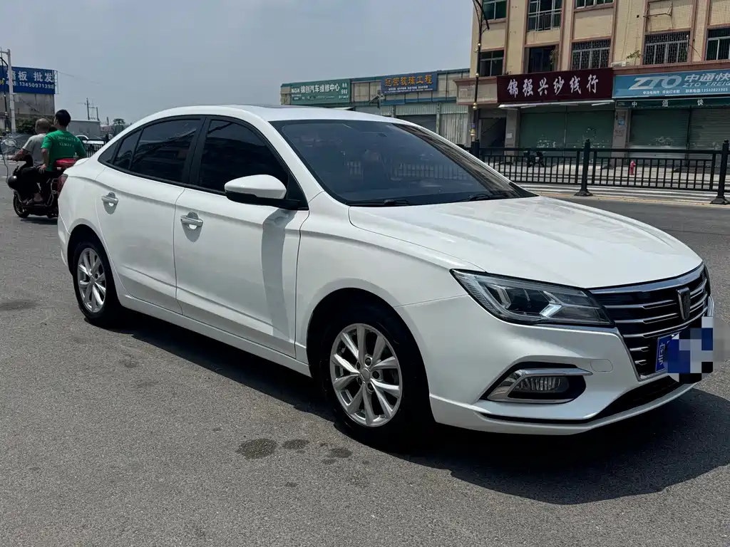Roewe i5 1.5L Auto 4G Connected Leader Luxury Edition, фото 3