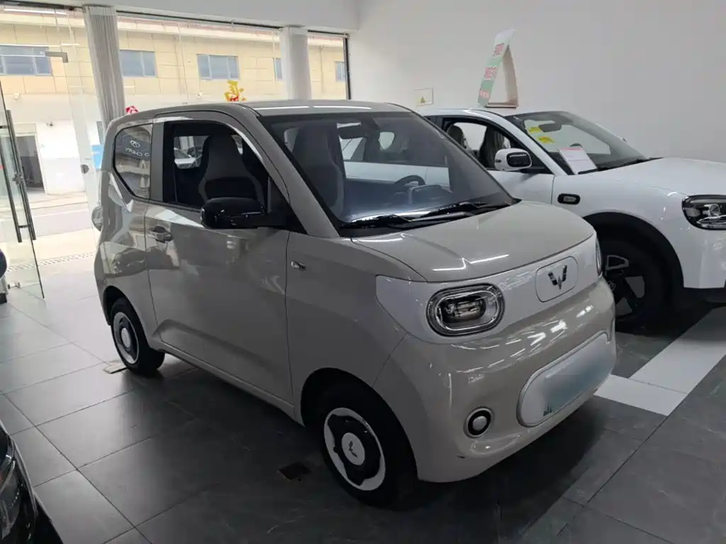 Wuling MINIEV — миниатюра 4