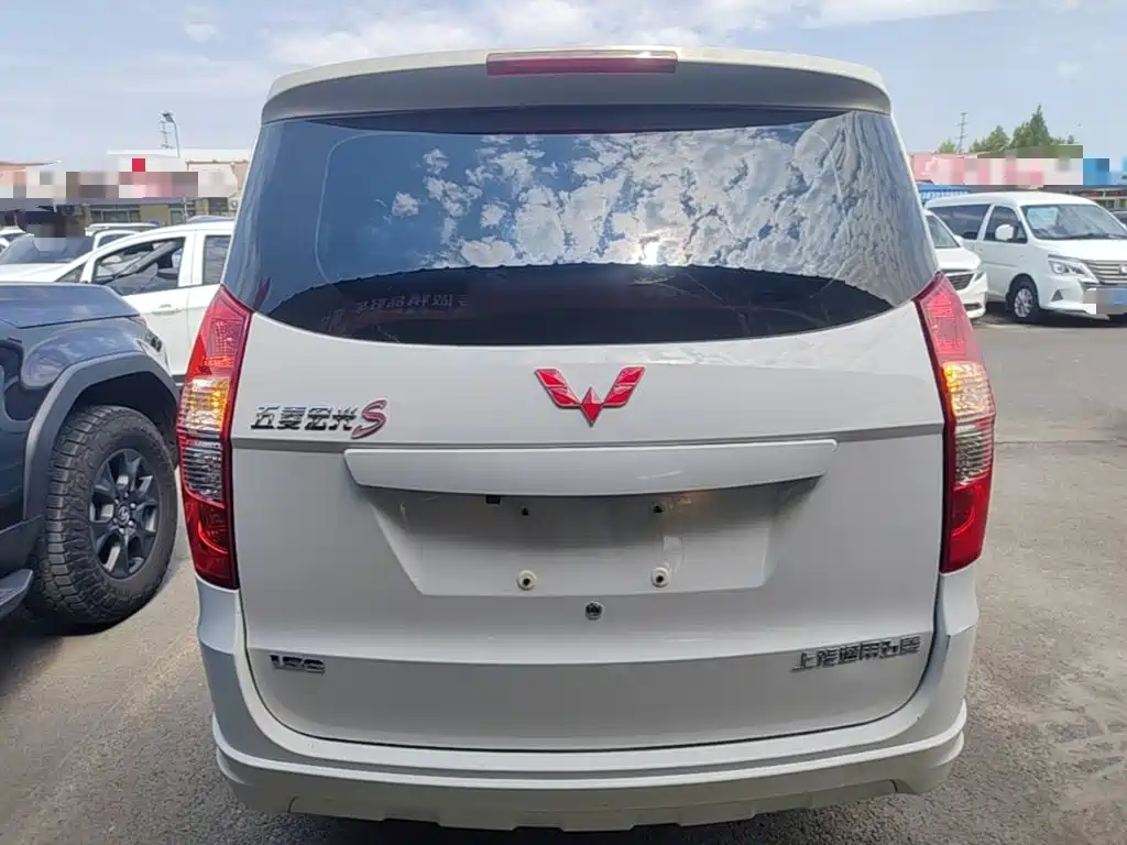 Wuling Hongguang — миниатюра 6