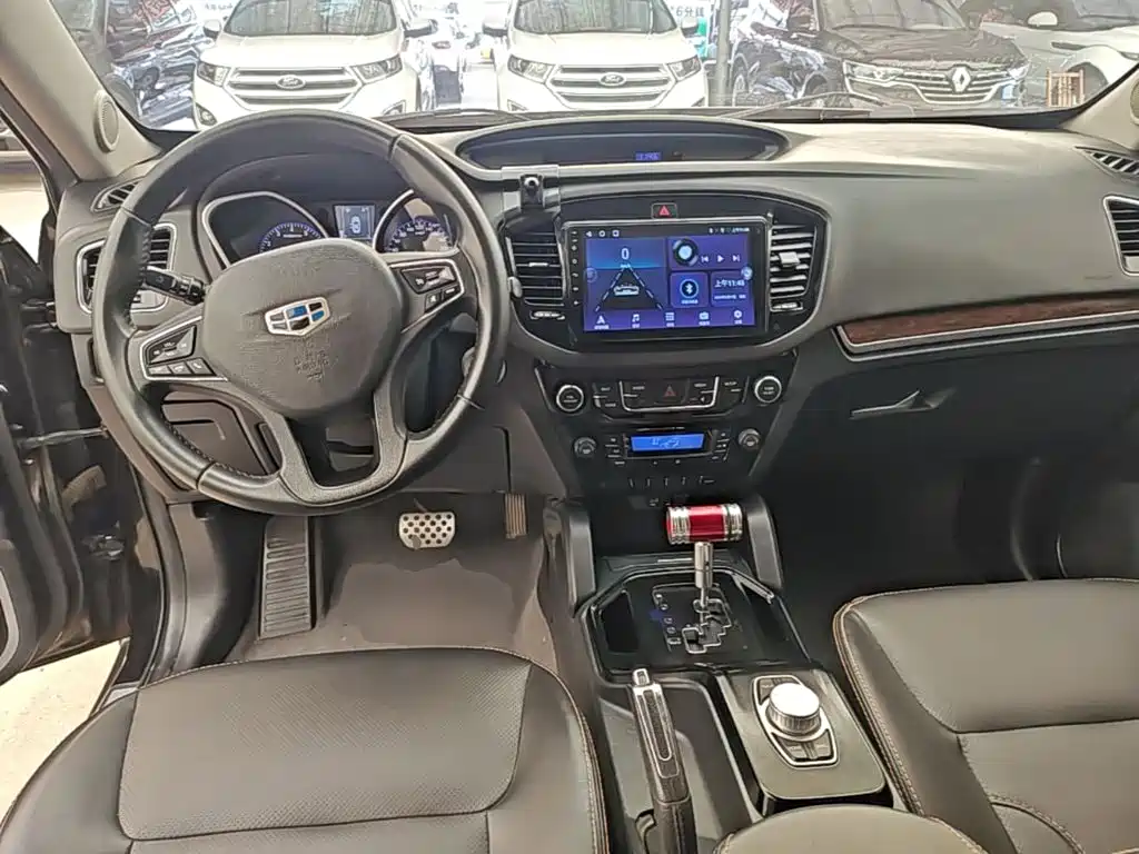 Geely Haoqing SUV — миниатюра 10