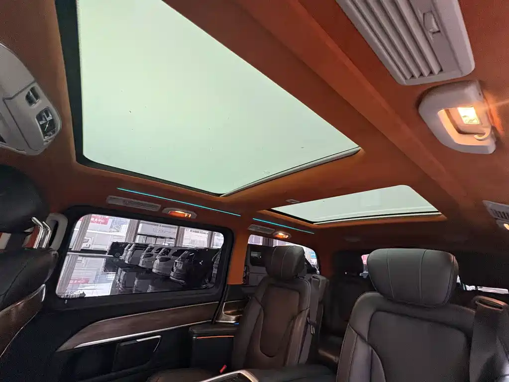 MERCEDES-BENZ V CLASS