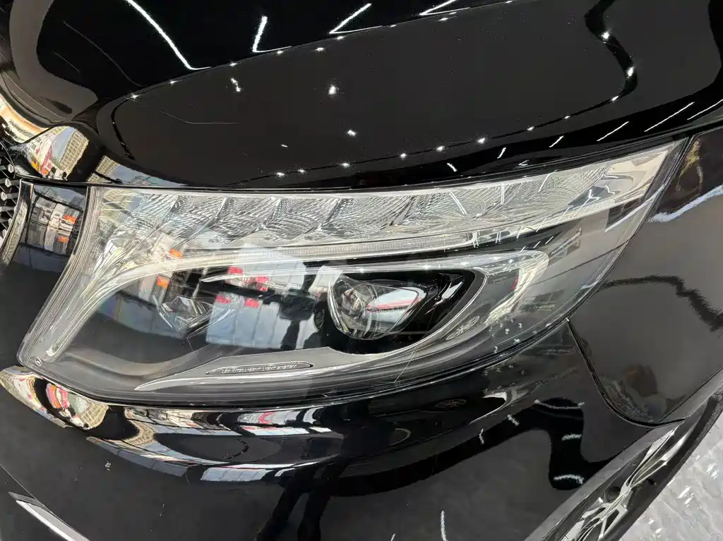 MERCEDES-BENZ V CLASS