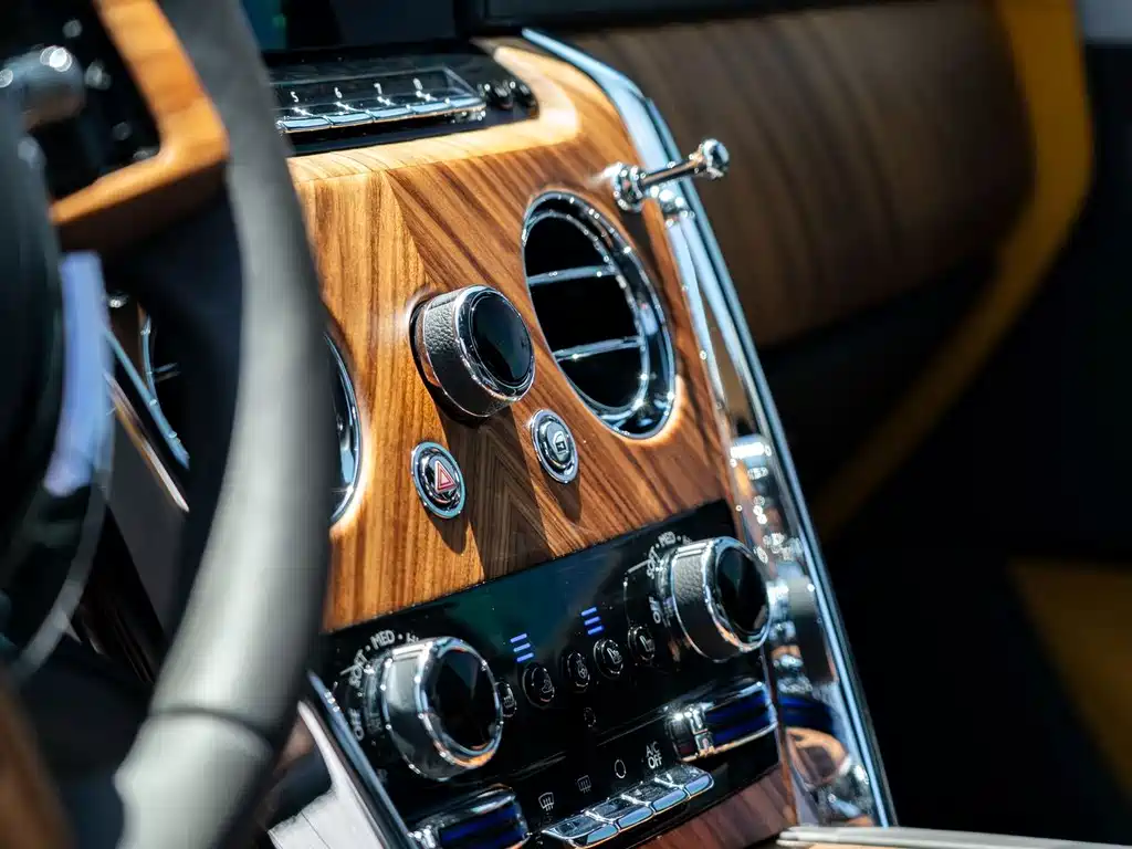 Rolls-Royce Cullinan — миниатюра 10