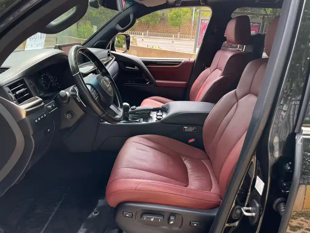 Lexus LX 2017 570 Luxury