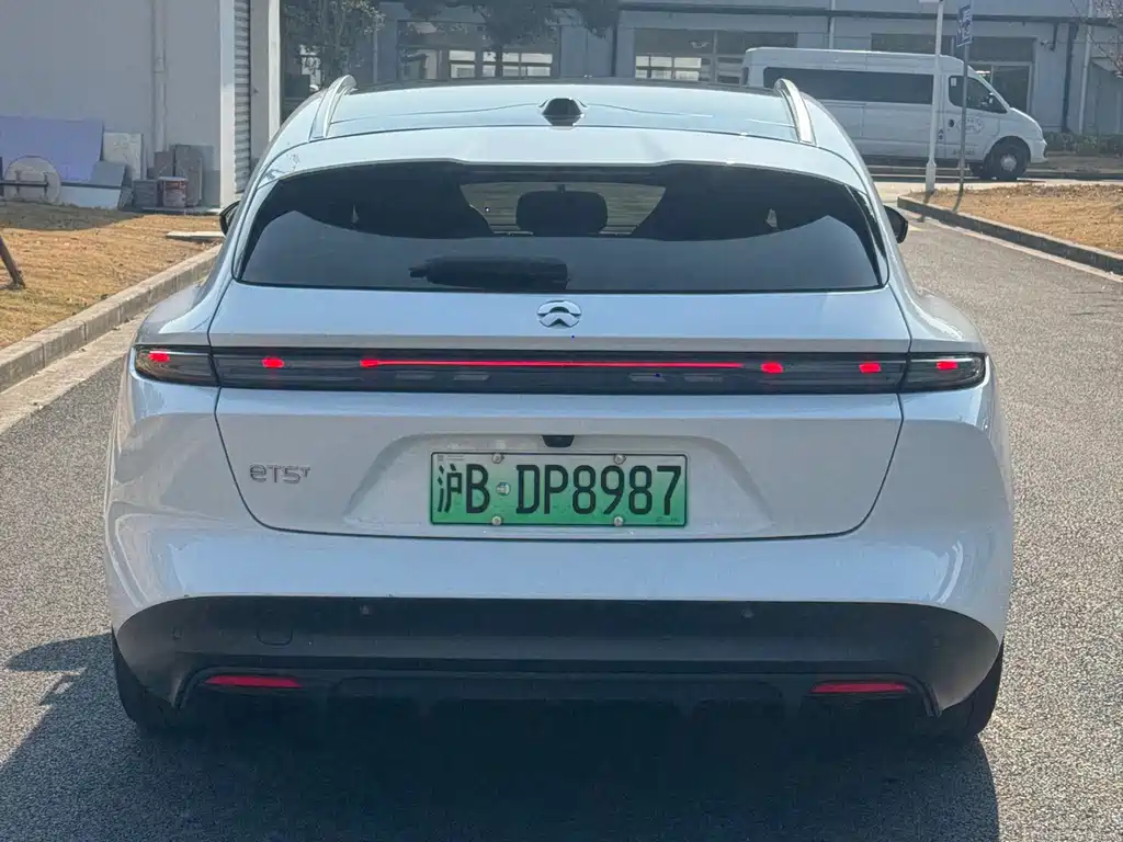 NIO NIO ET5T