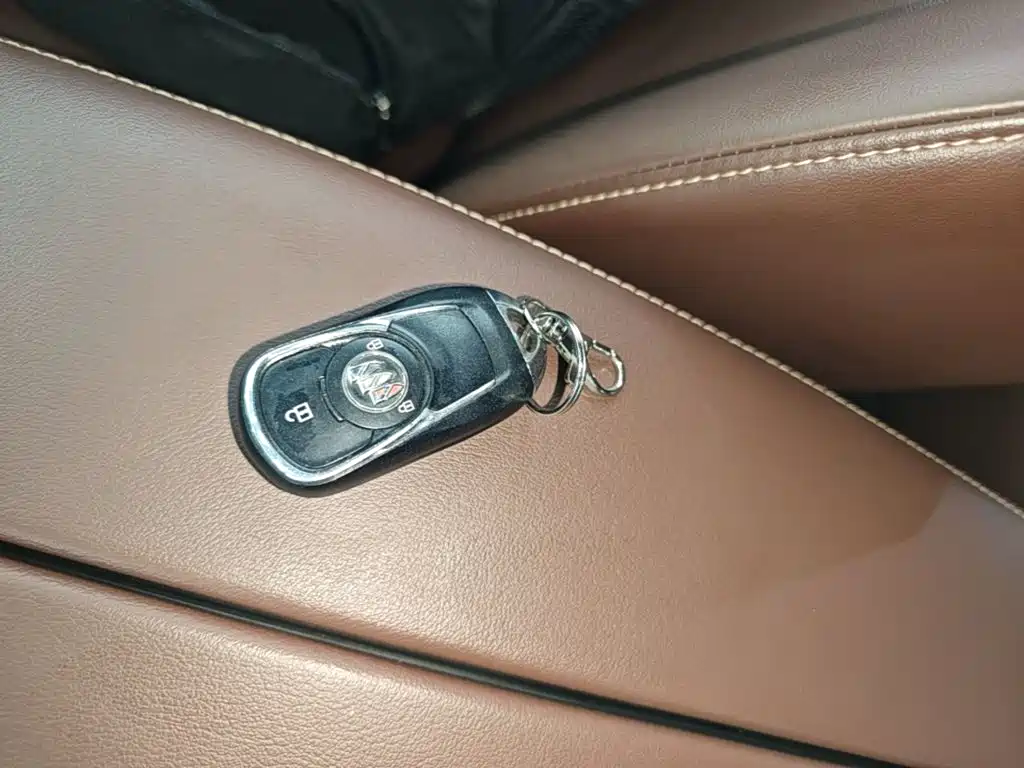 Buick Envision Plus — миниатюра 9