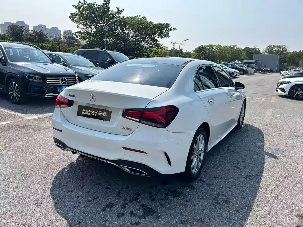 Mercedes-Benz A-Class — миниатюра 8