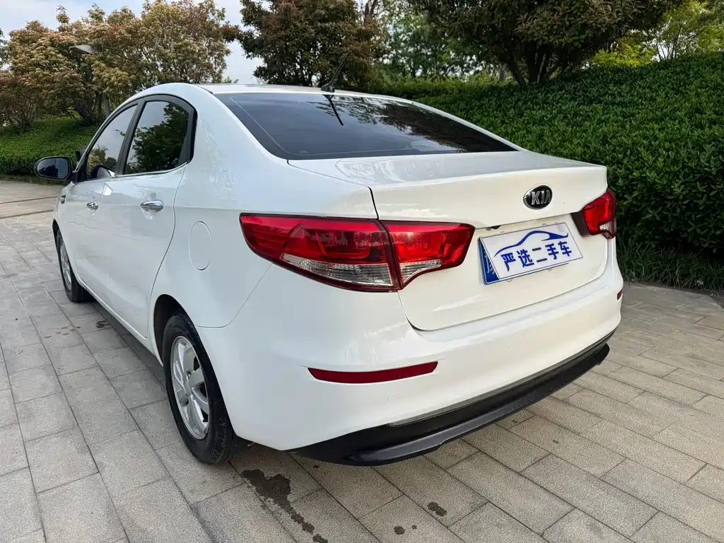Kia K2 2015 1.4L AT GLS