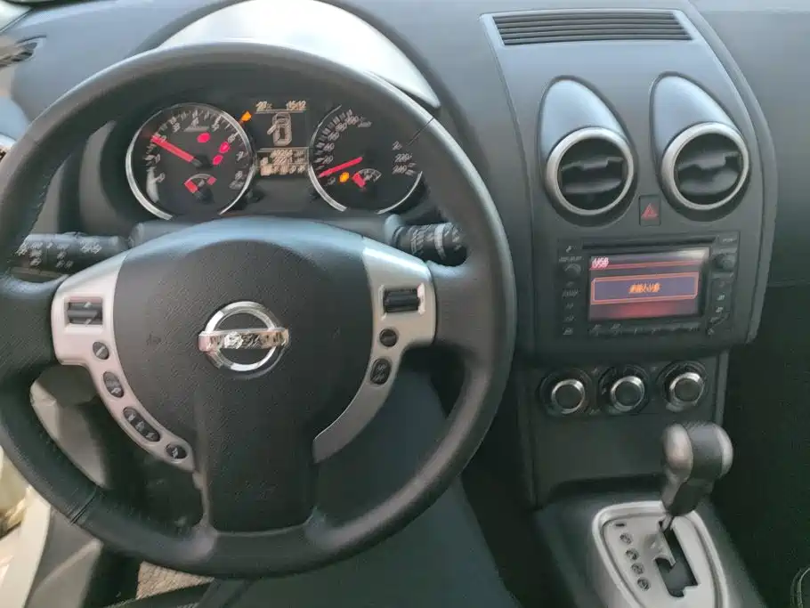 Nissan Qashqai — миниатюра 12