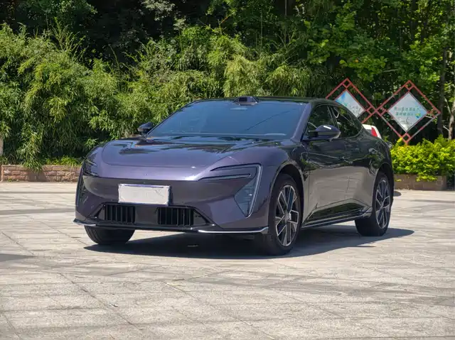 2025 Avatr 06