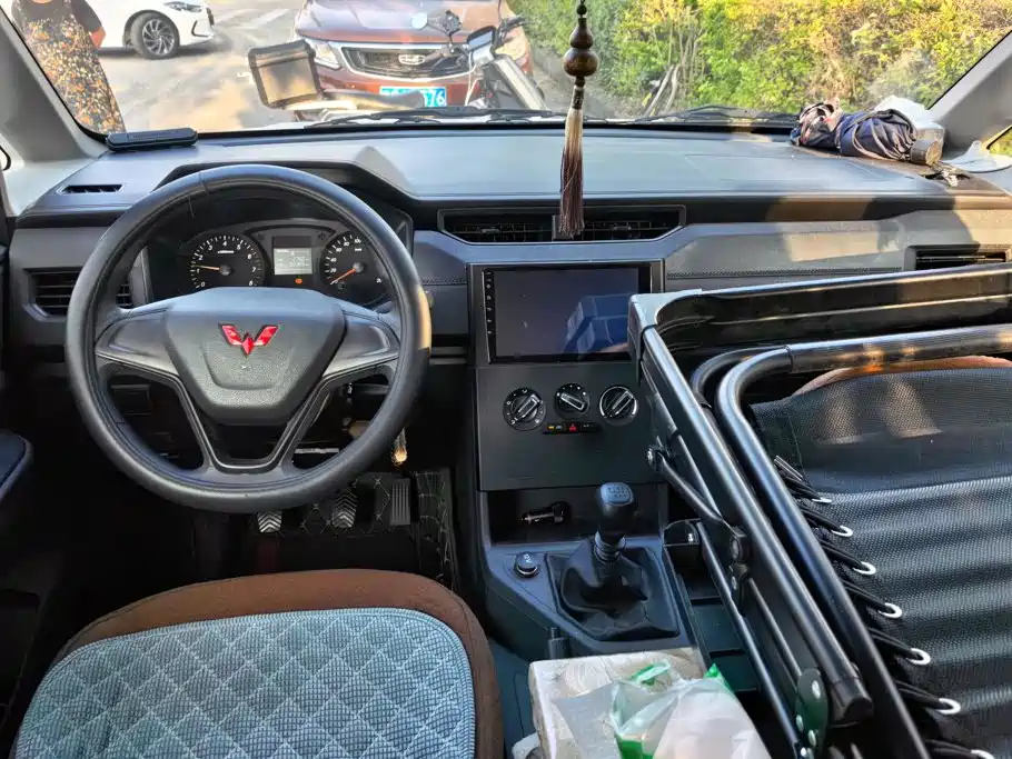 Wuling Hongguang PLUS — миниатюра 12
