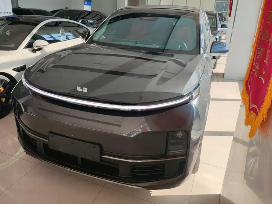 Li Auto L8
