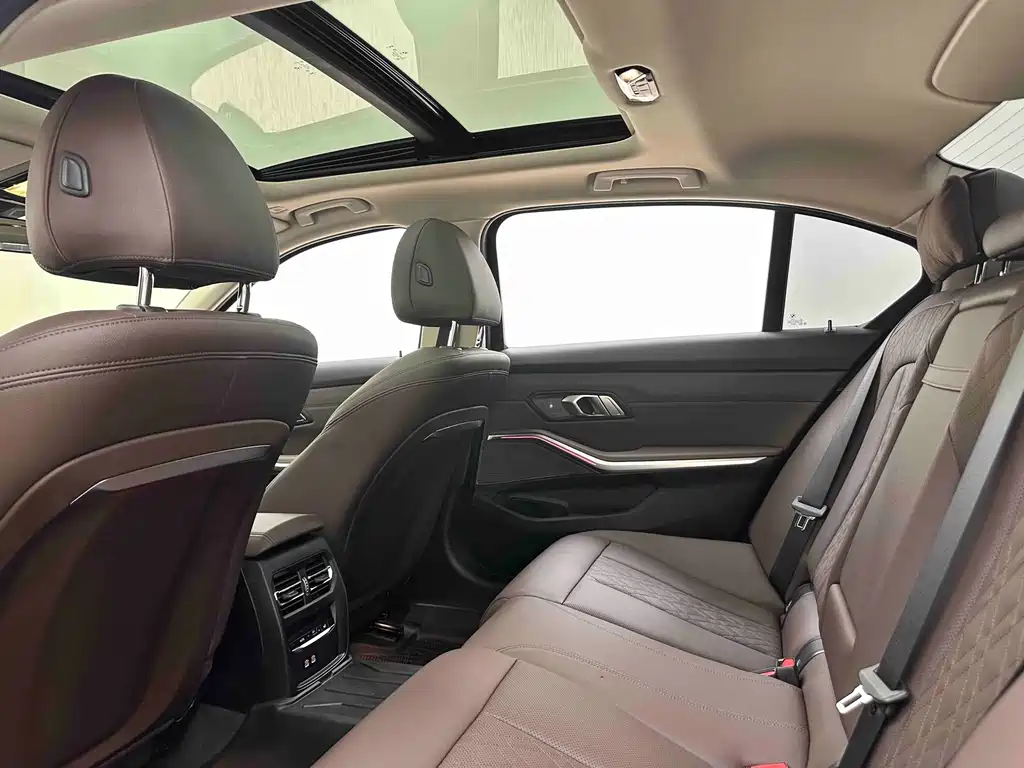 BMW 3 Series — миниатюра 18