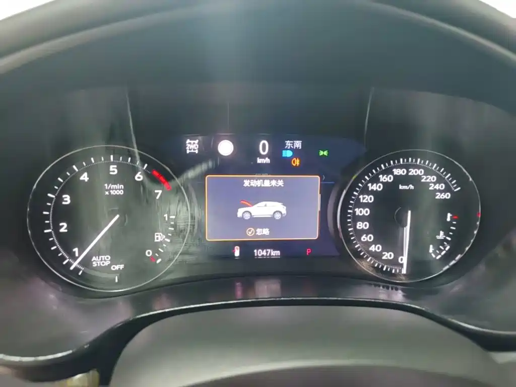 Cadillac XT4 — миниатюра 8