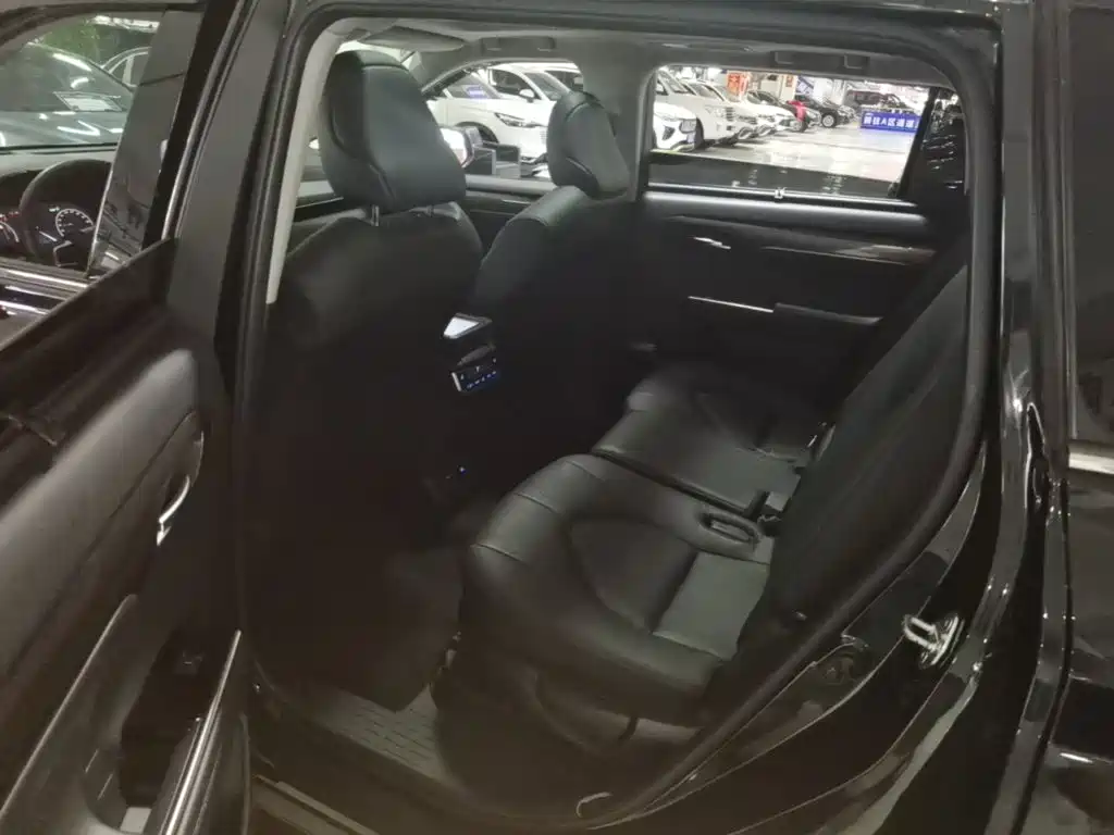 Toyota Highlander — миниатюра 17