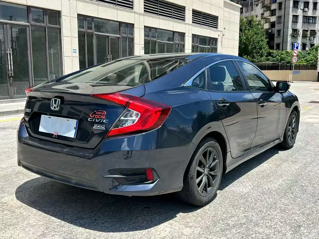 Honda Civic — миниатюра 7