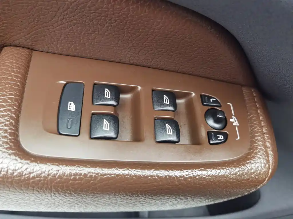 Volvo XC60 — миниатюра 9