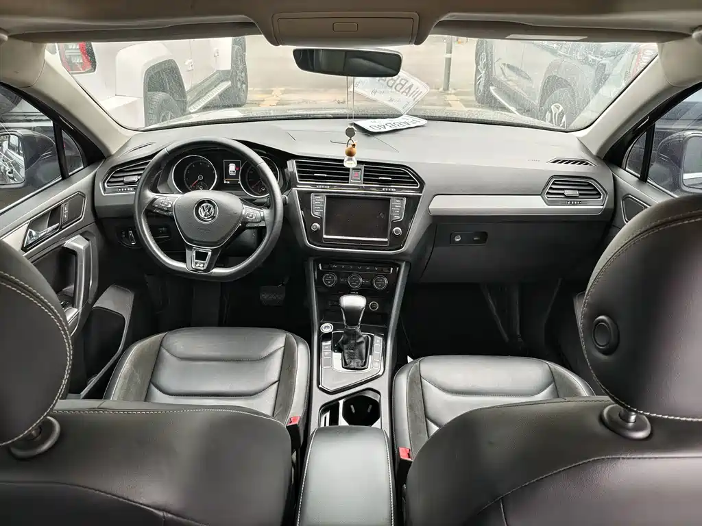Volkswagen Tiguan L — миниатюра 4