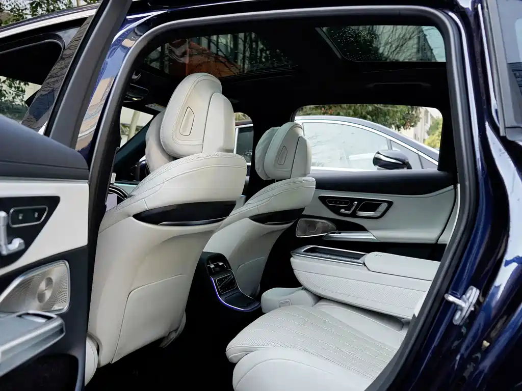 Mercedes-Benz E-Class — миниатюра 13