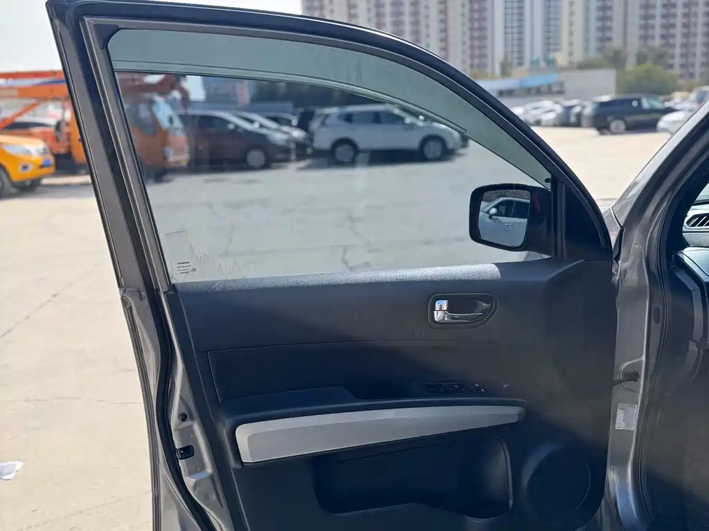 Nissan X-Trail — миниатюра 13