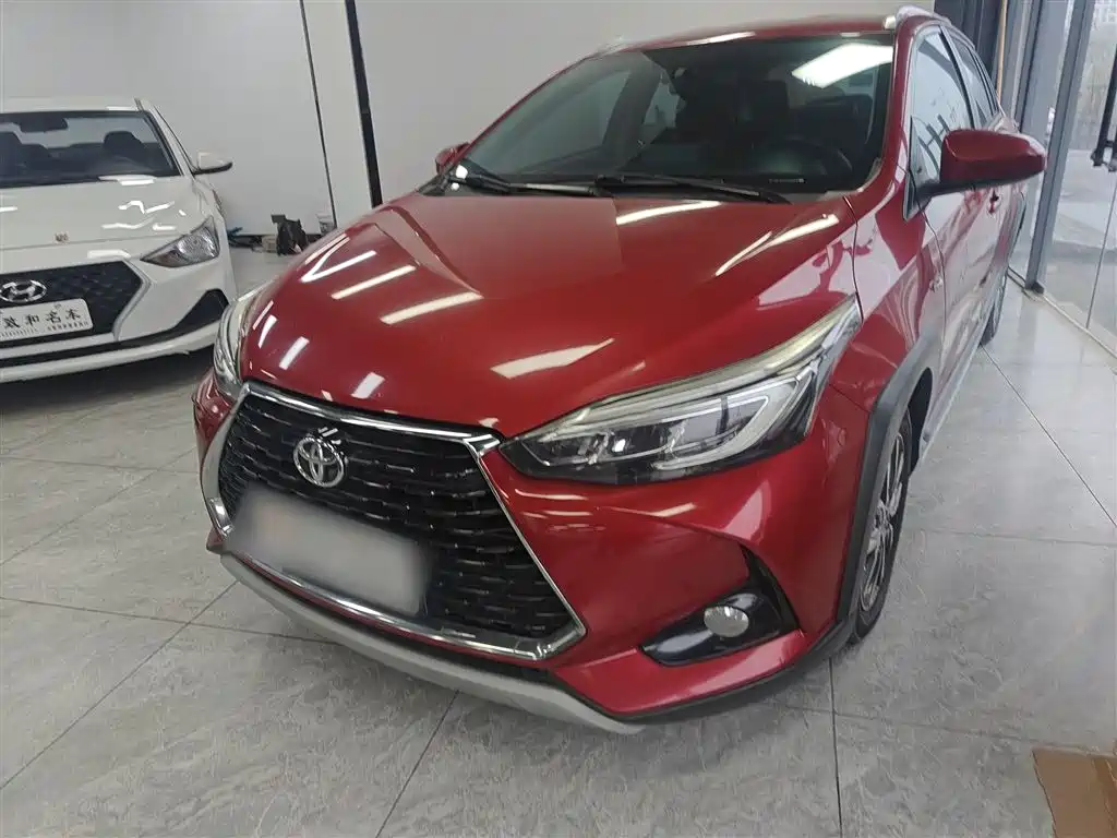 Купить Toyota Yaris L