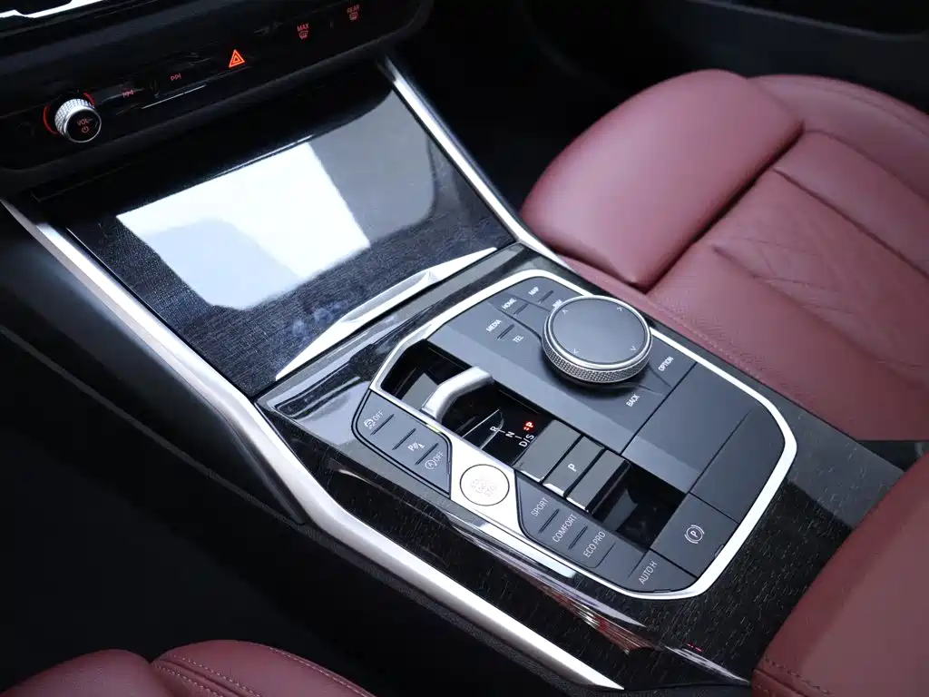 BMW 3 Series — миниатюра 12