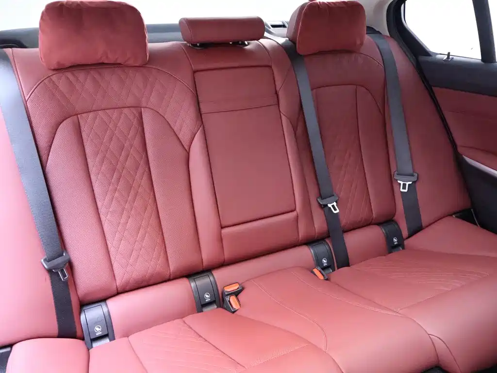 BMW 3 Series — миниатюра 23