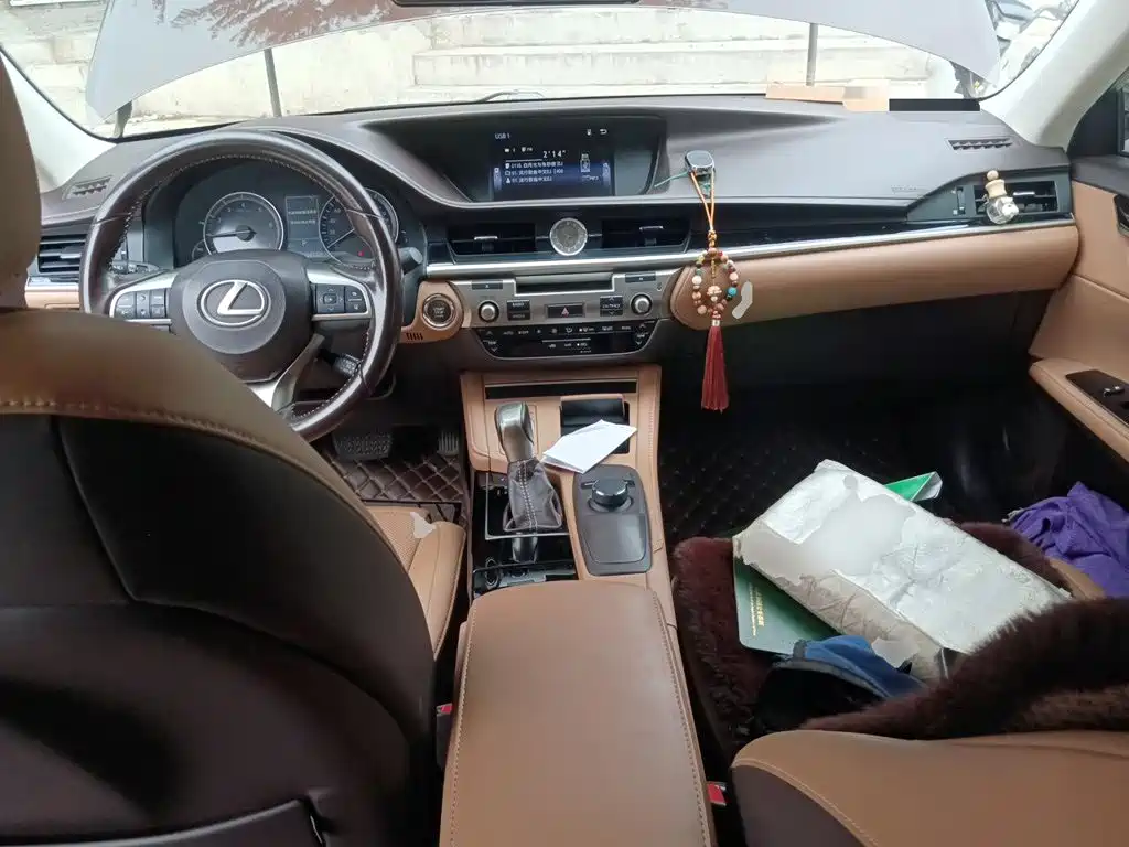 Lexus ES — миниатюра 10
