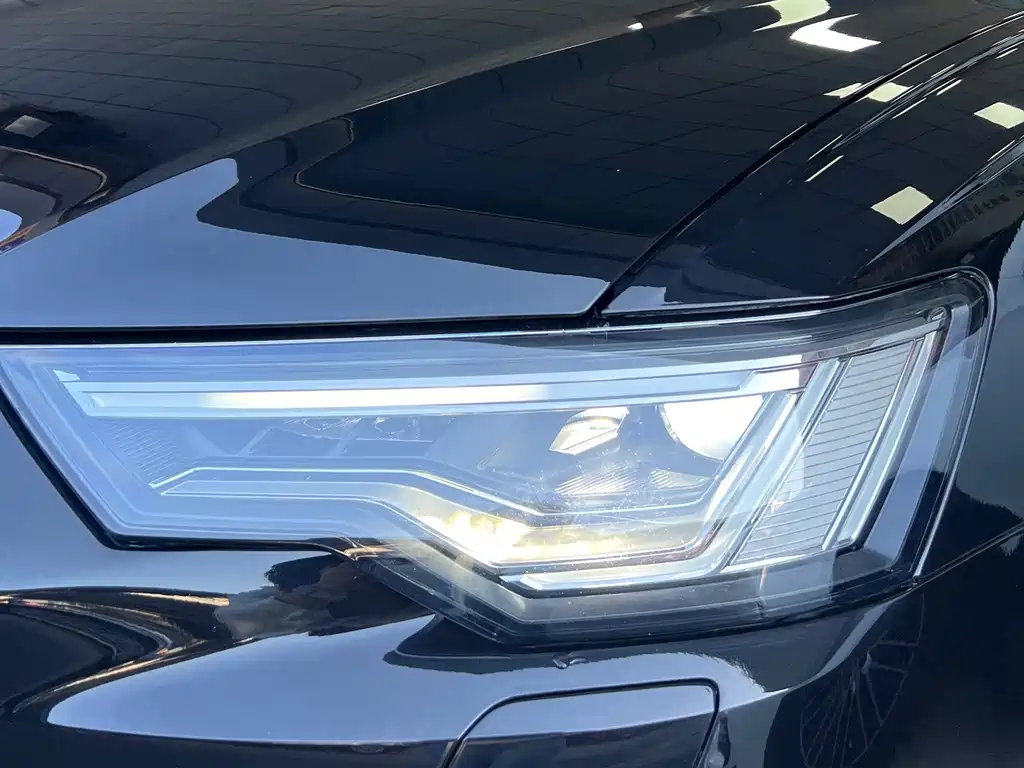 Audi A6L — миниатюра 10