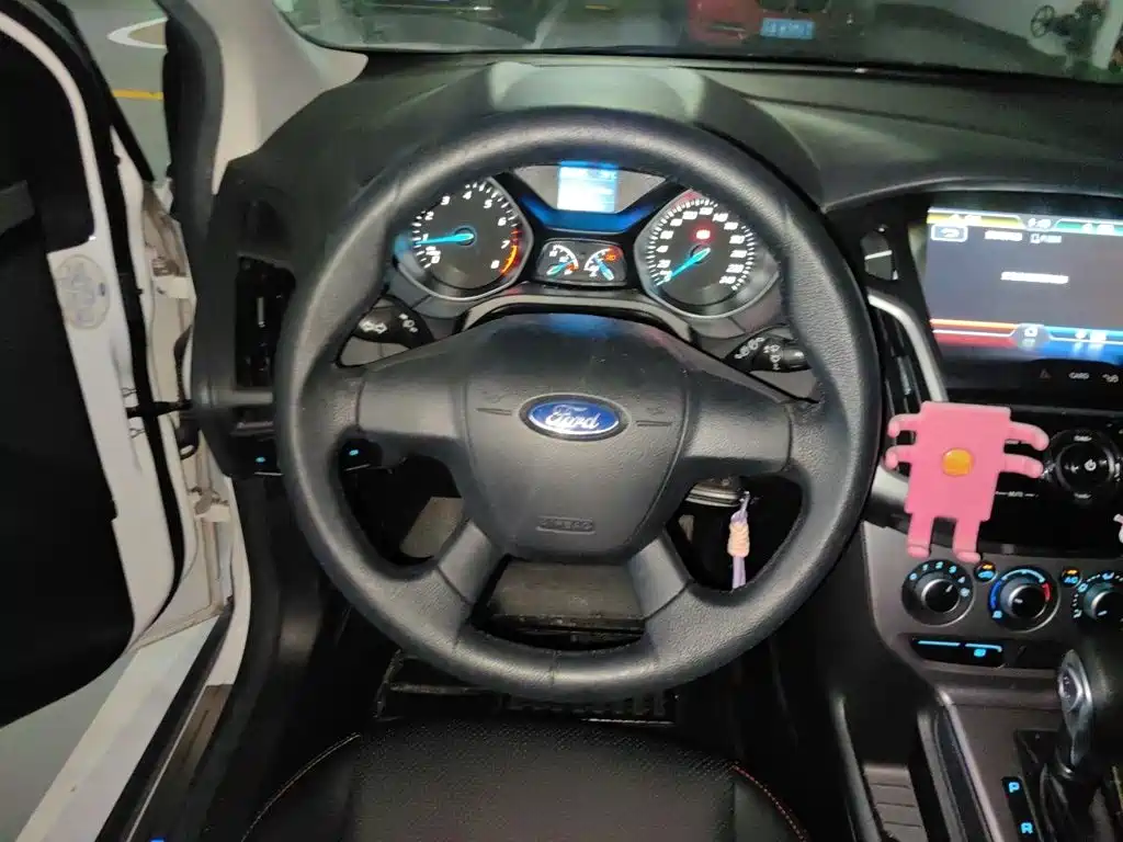 Ford Focus — миниатюра 6