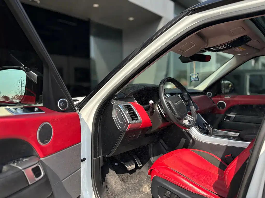 Land Rover Sport — миниатюра 7