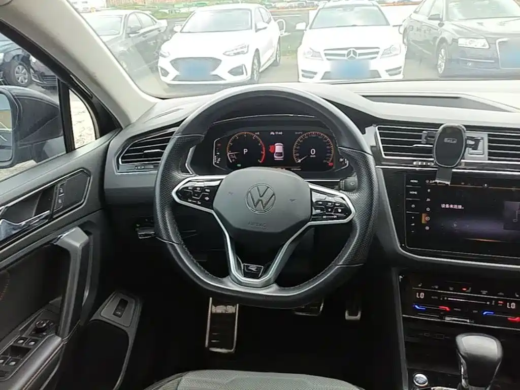 Volkswagen Tiguan X — миниатюра 11