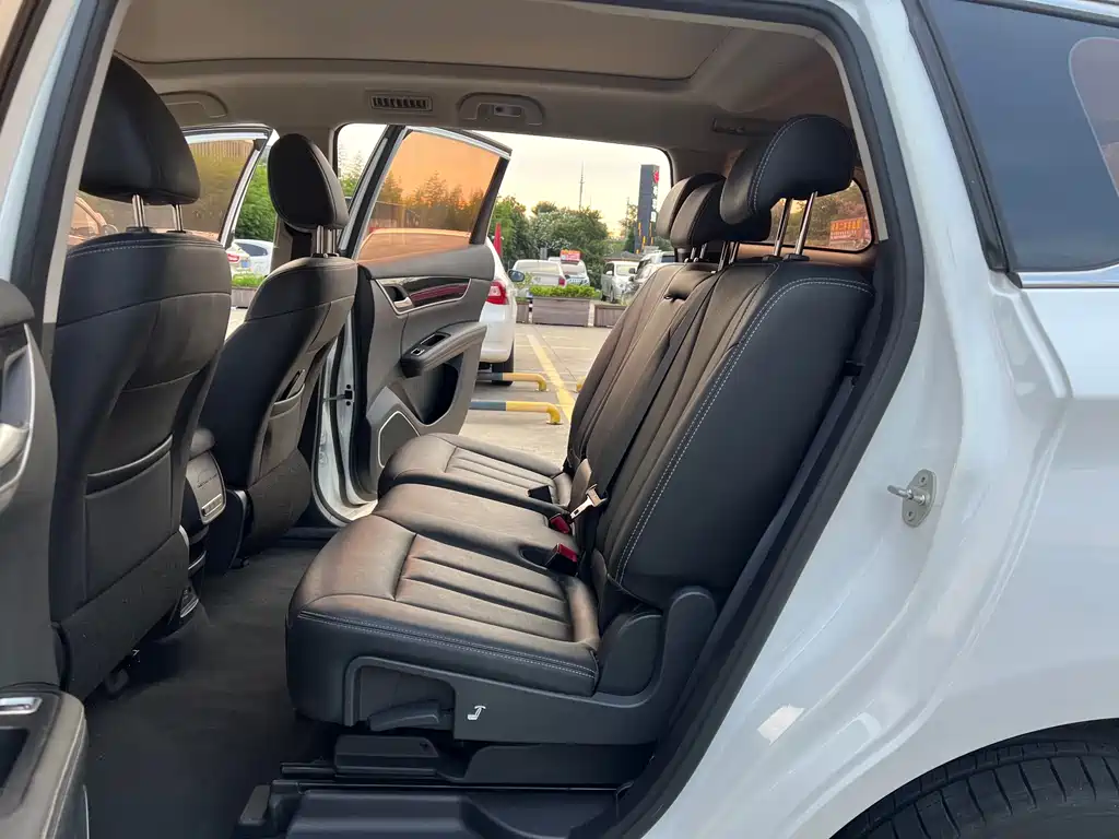 BYD Song MAX MAX 2017 1.5T AT Luxury 7 мест