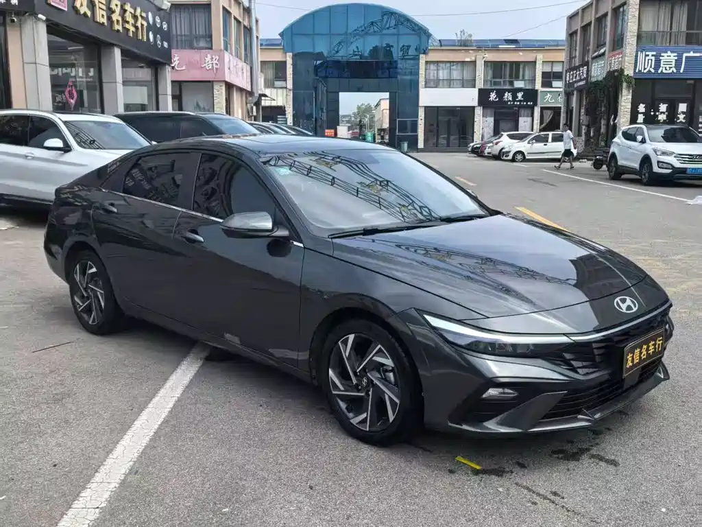Hyundai Elantra — миниатюра 3